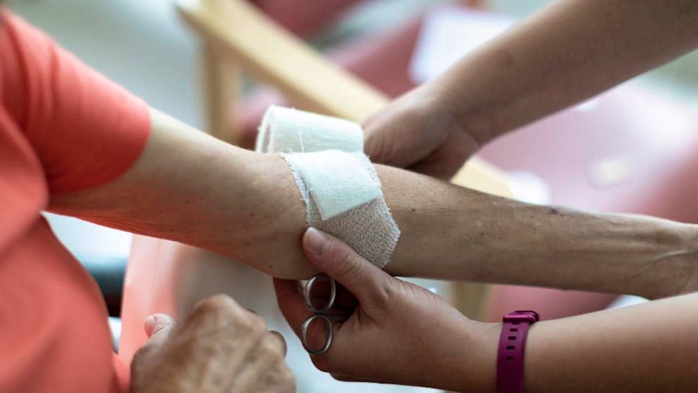 Présente dans plus de 60 pays, l'entreprise, qui emploie 3800 personnes, a triplé son chiffre d'affaires au cours de la dernière décennie, atteignant 890 millions d'euros en 2024 dont la moitié à l'international. Elle fabrique plus de 80% de ses produits en France, où elle compte 1100 employés.