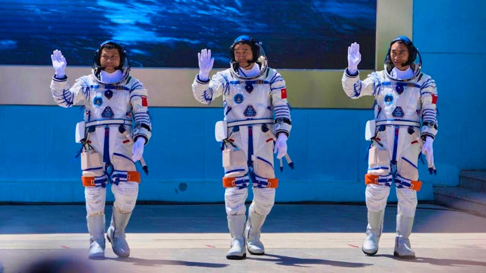 ARCHIVE - The Chinese astronauts of the 