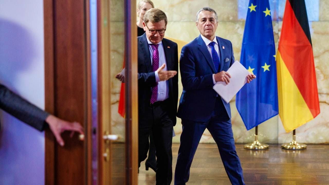 Switzerland - Germany. German Foreign Minister pledges solidarity in US customs dispute