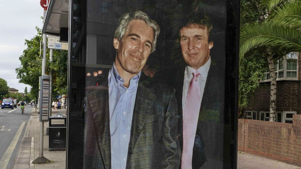 Caso Epstein. «Thanksgiving? L'ho passato con Trump», The Donald contrattacca: «Chiedete a Bill Clinton»