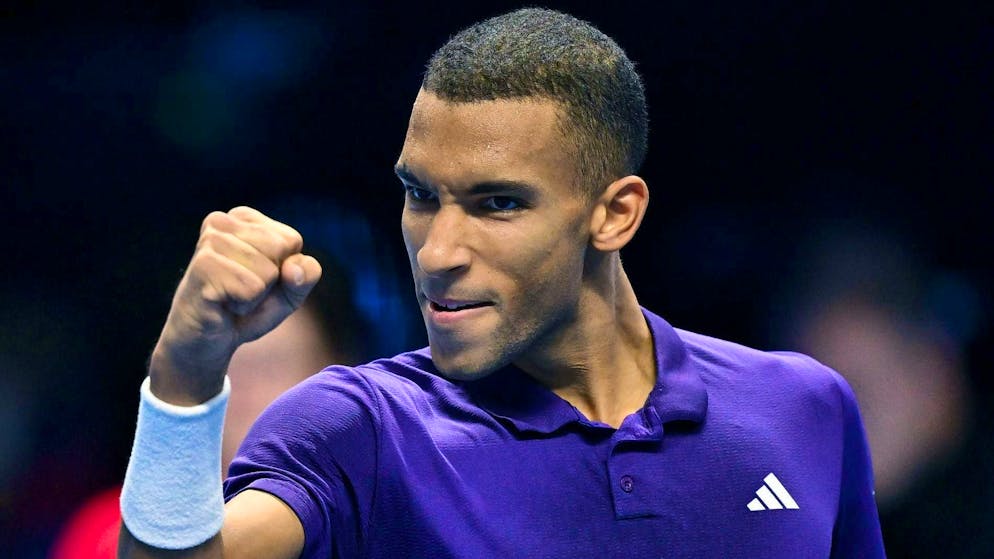 After defeating Alexander Zverev: Félix Auger-Aliassime reaches the semi-finals of the ATP Finals for the first time.