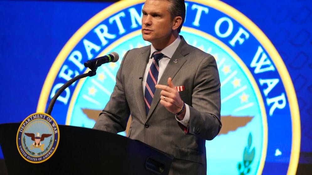 Il segretario alla difesa americano Pete Hegseth