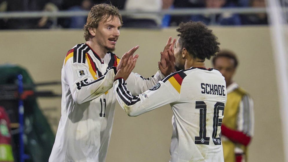 Nick Woltemade (links) glänzt in Luxemburg mit zwei Treffern.