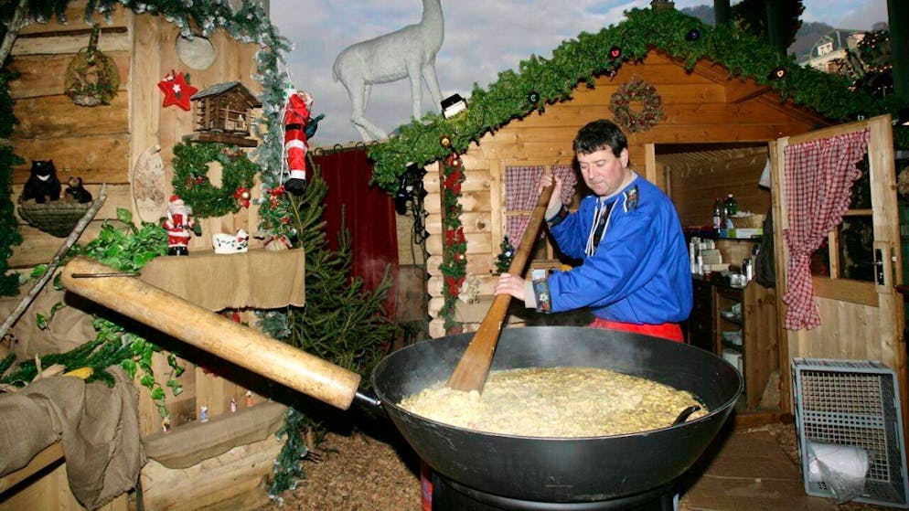 La tartiflette a été cuisinée dans six poêles de 2 m de diamètre (cliché symbolique/Keystone archives).