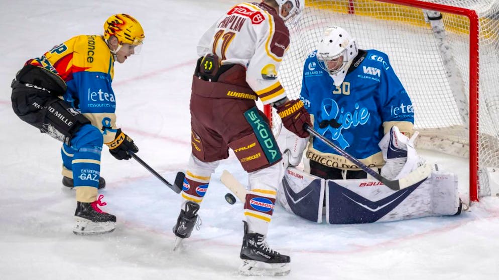 Luganos Hoch hält an - Gallery. Antoine Keller gelang gegen Servette ein perfekter Einstand im Dress von Ajoie