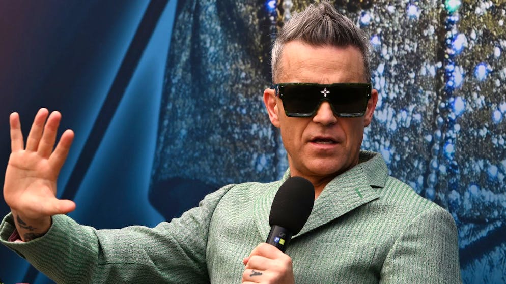 L'incredibile confessione. Robbie Williams: «Sto perdendo la vista a causa di un farmaco dimagrante»