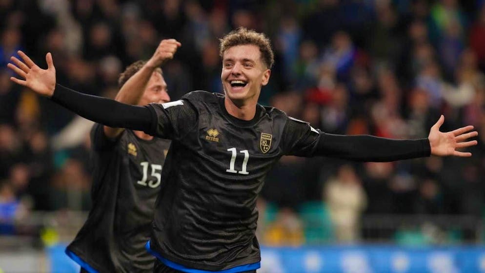 Fisnik Asllani celebrates the 1:0 in Ljubljana