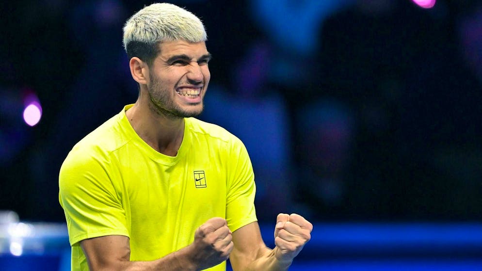 Carlos Alcaraz moves confidently into the final.