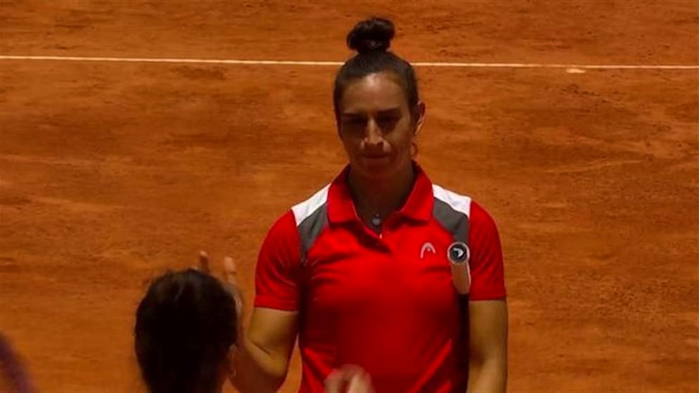 Tennis. Bandecchi ko all'esordio rossocrociato, Svizzera sotto contro la Slovacchia