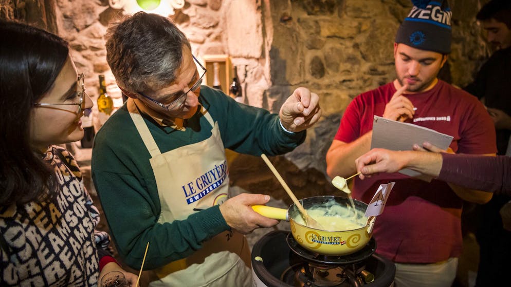 Flüssiger Käse in Perfektion. Freiburger gewinnt die Fondue-Weltmeisterschaft in Tartegnin VD