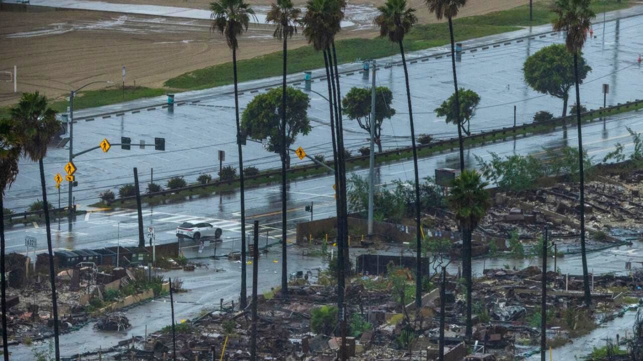 USA. At least two dead in rainstorms in California