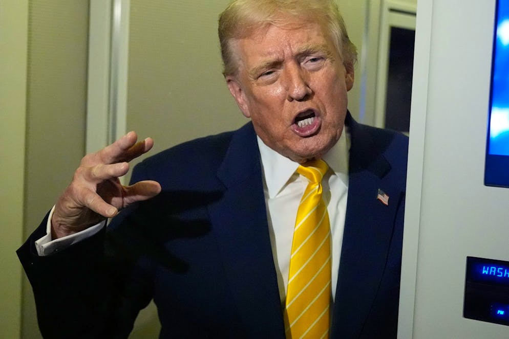 La Suisse devra notamment adopter les normes de sécurité américaines pour les voitures, ce qui, selon la SonntagsZeitung, rend le marché helvétique accessible au Cybertruck de Tesla (archives).