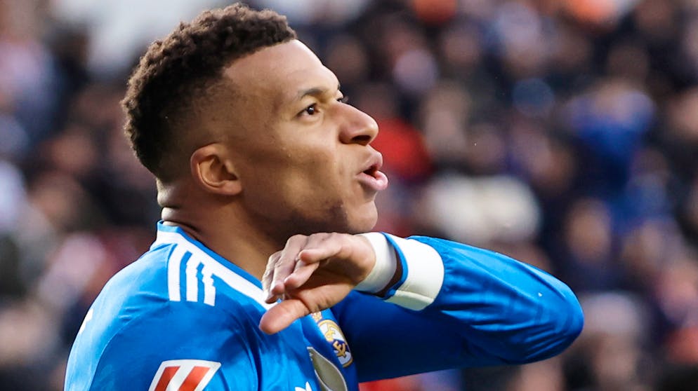 Kylian Mbappé avait été mis à l'écart du groupe professionnel au début de la saison 2023-24 par le PSG.