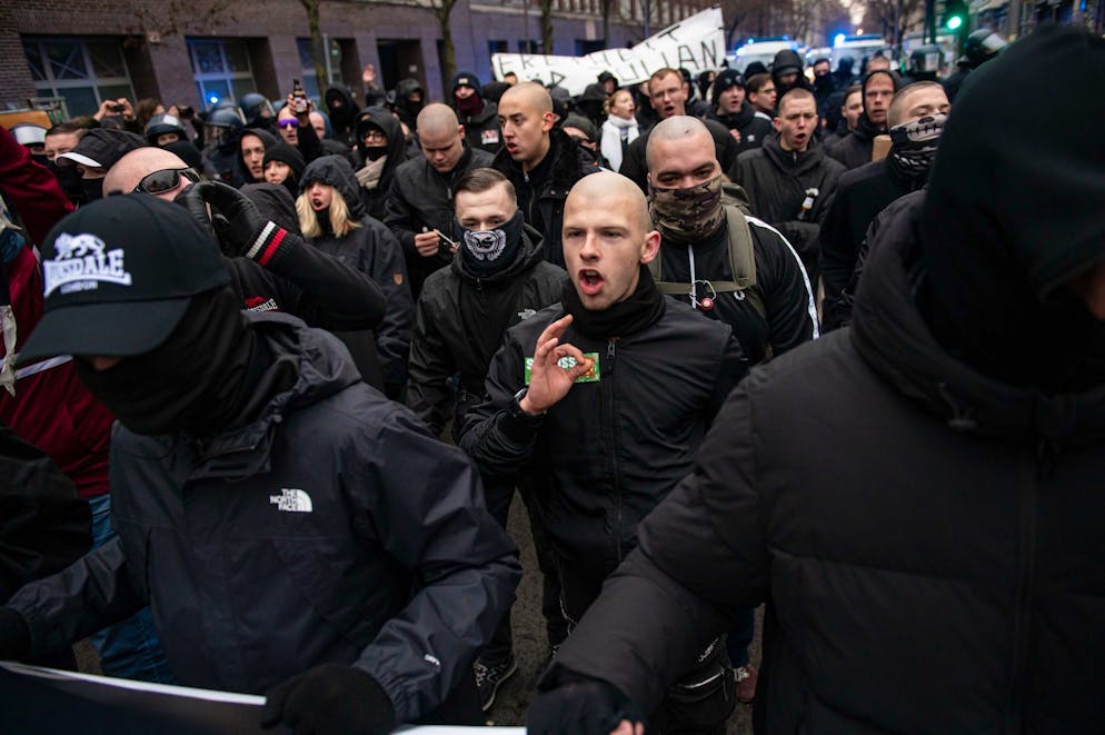 Rechtsextreme demonstrieren in Berlin-Friedrichshain (Archivbild).