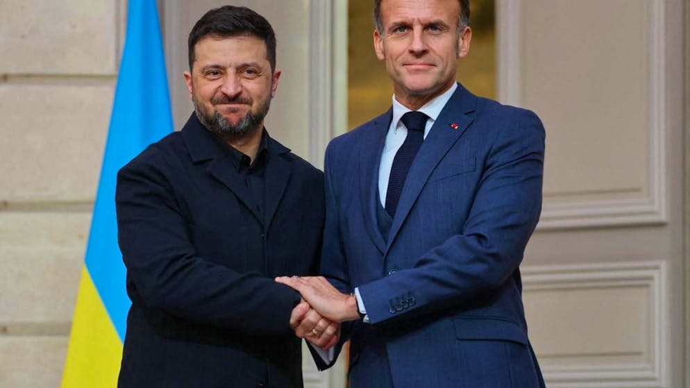 «C'est un accord historique et nous apprécions beaucoup le soutien de la France», a dit Volodymyr Zelensky.
