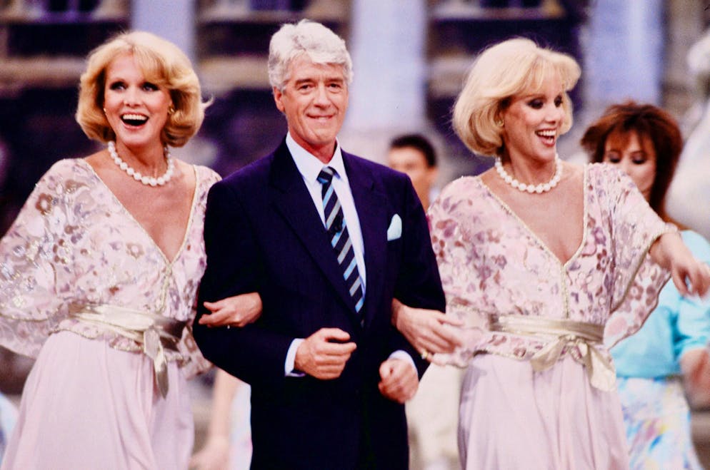 The Kessler twins have died. With TV legend Rudi Carrell in the format "Die verflixte 7". The show with Carrell ran from 1965 to 1973.