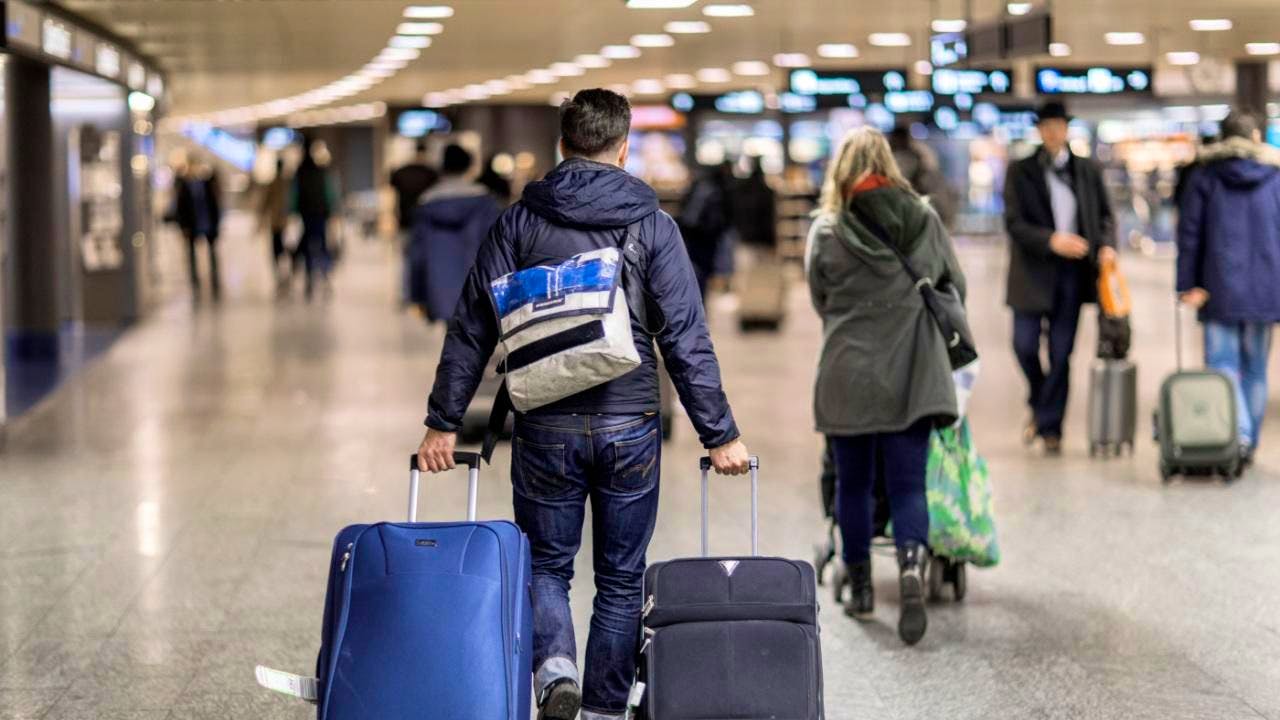 Bahnverkehr. Nachtzüge für Nachtschwärmer und Frühflieger