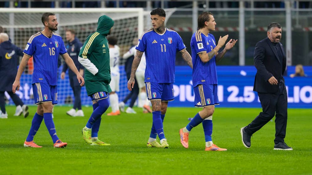 Das Team von Gennaro Gattuso kommt gegen Norwegen unter die Räder und muss in die Playoffs.