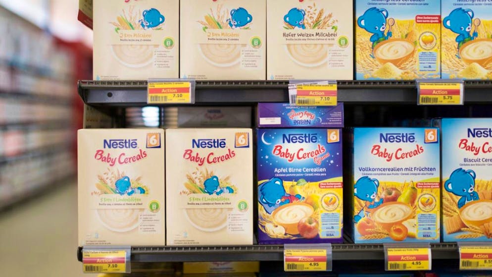 Public Eye wirft Nestlé vor, in Afrika überzuckerten Babybrei zu verkaufen, während der Nahrungsmittelriese in Europa vergleichbare Produkte ohne Zuckerzusatz anbiete. (Symbolbild)