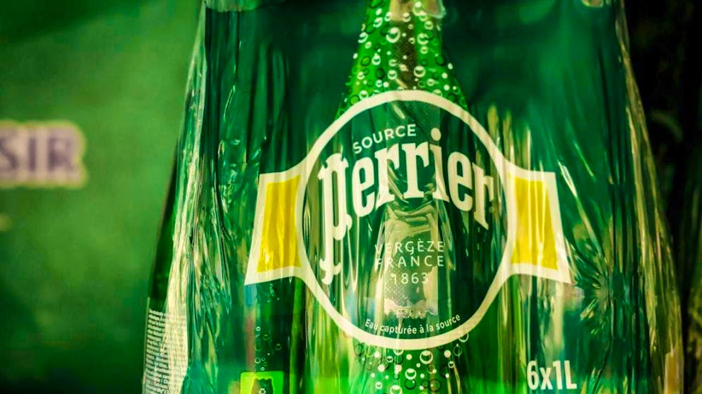 Nestlé is being criticized in France for selling Perrier as "natural mineral water". (archive picture)