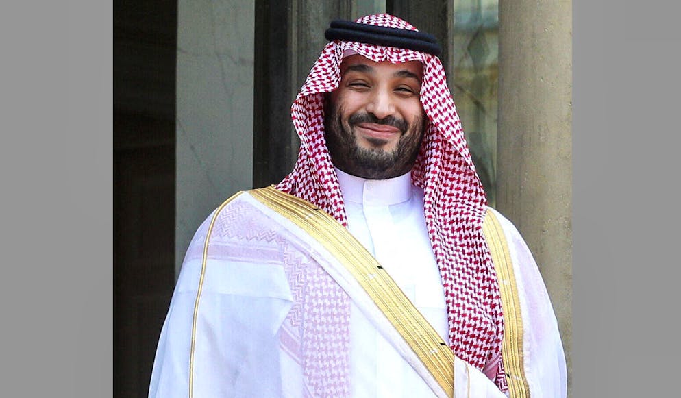 Le locataire de la Maison Blanche prévoit pour Mohammed ben Salmane un accueil digne d'un chef d'Etat, ce qu'il n'est pourtant pas, avec coups de canon et dîner de gala. Le prince gouverne de facto le pays, même si son père le roi Salmane reste le souverain en titre.