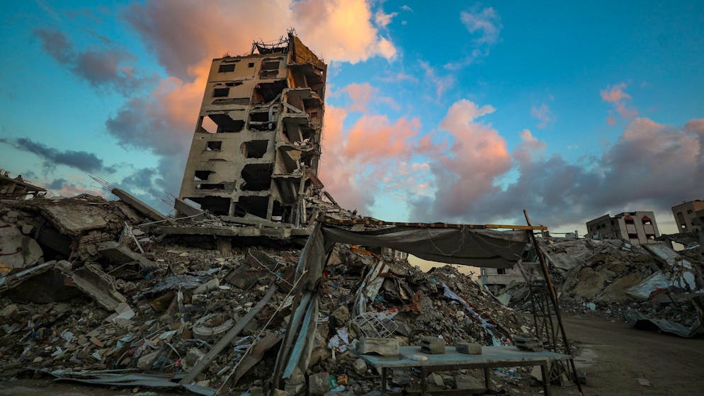 Nahost-Ticker. Hamas lehnt UN-Resolution zur Absicherung von Friedensplan ab +++ Kritik an rätselhaften Charterflügen mit Palästinensern