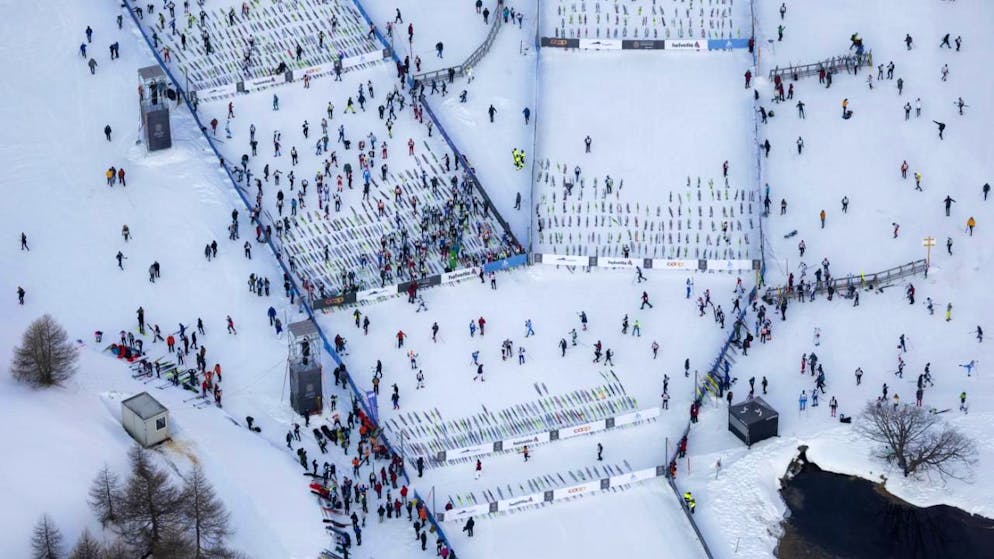 Am Engadiner Skimarathon benutzten Langläuferinnen und Langläufer auch PFAS-haltiges Skiwachs. Offiziell ist dieses verboten. (Archivbild)