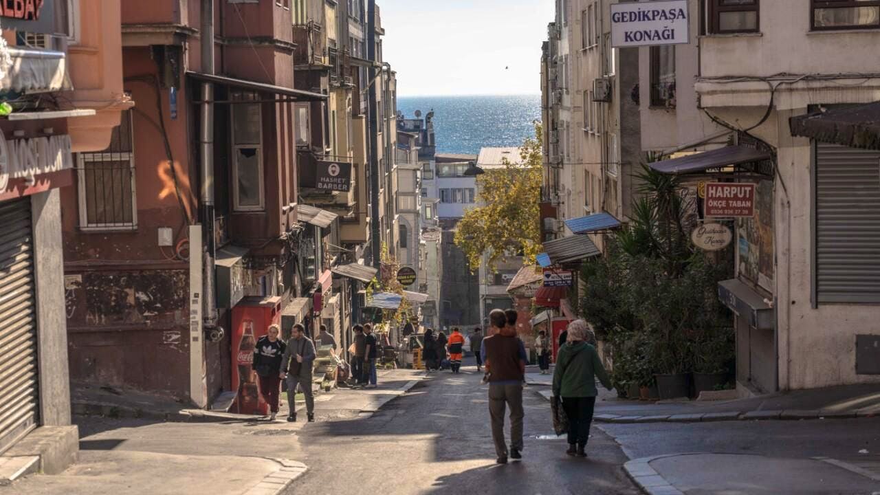 Deutschland. Vorläufiger Bericht: Hamburger Familie in Hotel vergiftet