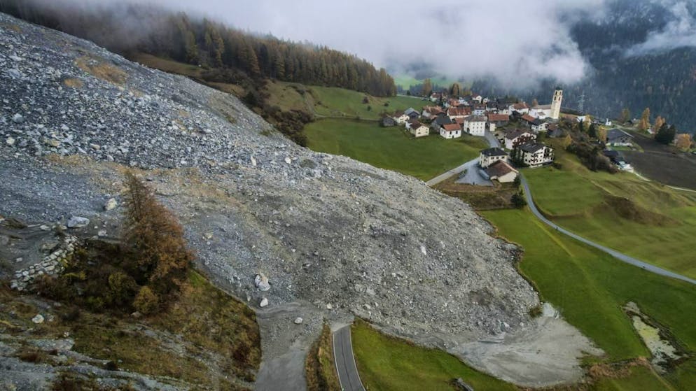 Plateau bewegt sich schnell wie nie. Geologen erwarten neuen Felssturz oberhalb von Brienz GR
