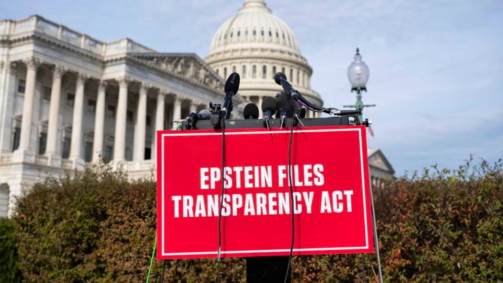 La Chambre des représentants s'est exprimée à la quasi-unanimité en faveur de la publication du dossier d'enquête dans l'affaire Epstein.