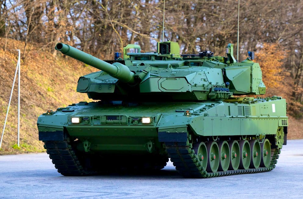 Almost 200 new Leopard tanks for the Bundeswehr - Gallery. For the army, the main battle tank is "the best Leopard 2 ever built", said an army expert.