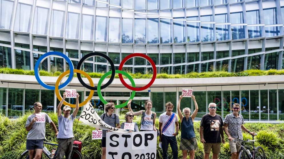 Certains des plaignants avaient manifesté devant le siège du Comité international olympique (CIO) contre les Jeux Olympiques de 2030 qui n'ont selon eux pas associé les citoyens (archives).