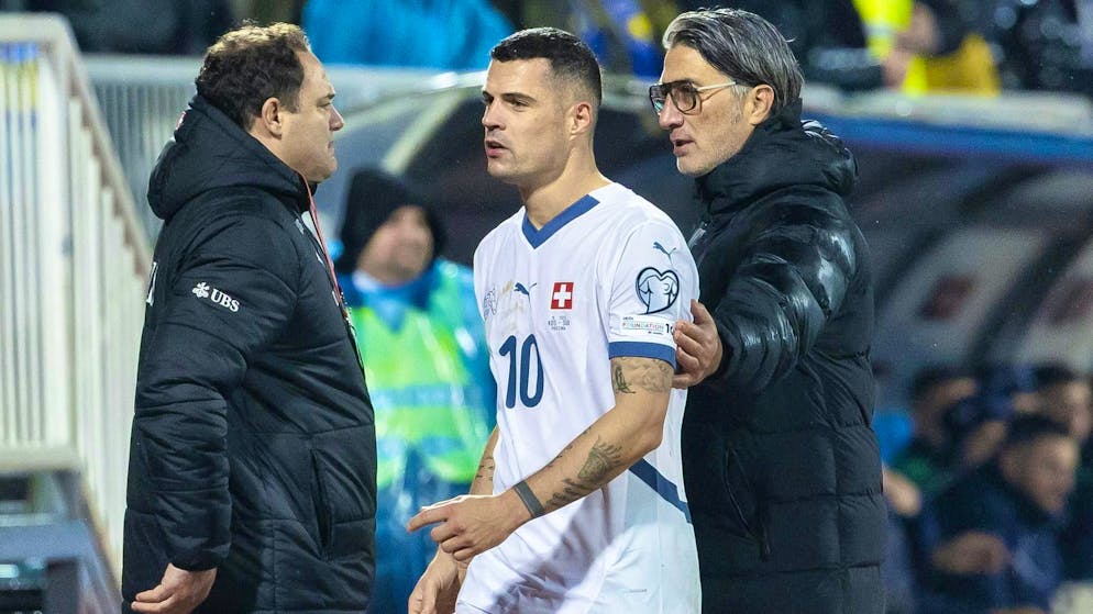 Granit Xhaka è stato fischiato senza pietà durante la partita a Pristina.