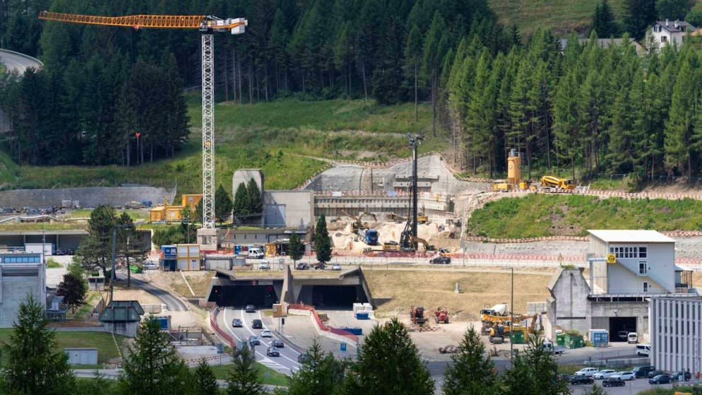 Il cantiere della seconda canna alla galleria autostradale del san Gottardo.