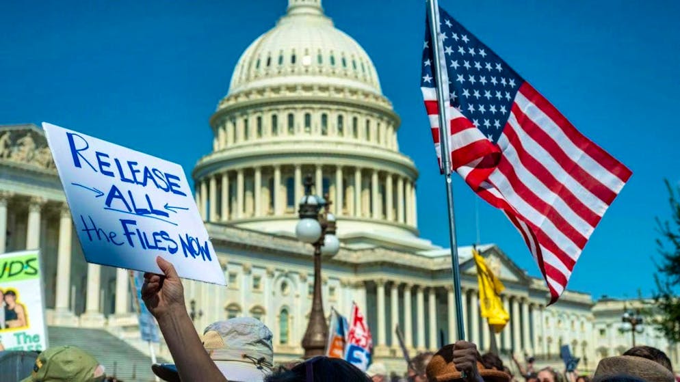 ARCHIVE - Protesters gather in front of the US Capitol. Photo: Kevin Wolf/AP/dpa