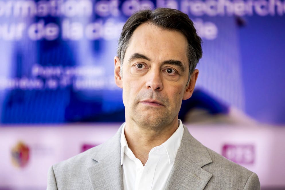 Selon le Blick, le directeur de la RTS, qui a inauguré son nouveau site de production de Lausanne-Ecublens, a fait l'objet de menaces de mort via courriel le 14 novembre.