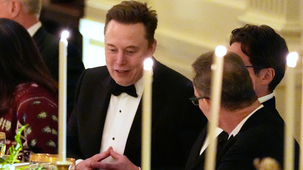 Le fils de Trump jubile. Fastueux dîner : Ronaldo et Musk se régalent à la Maison Blanche