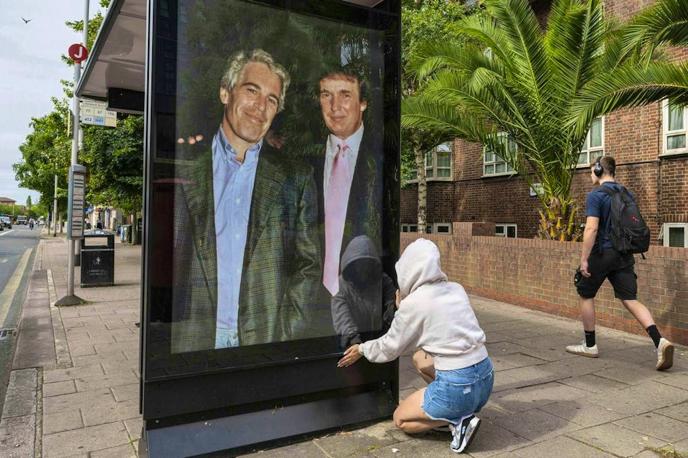 During the election campaign, Donald Trump promised to publish the Epstein documents. The documents now contain anonymous allegations against the US President.