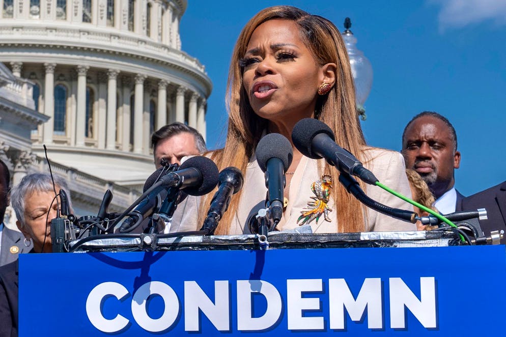 Si elle est reconnue coupable, Cherfilus-McCormick risque une peine maximale de 53 ans de prison.