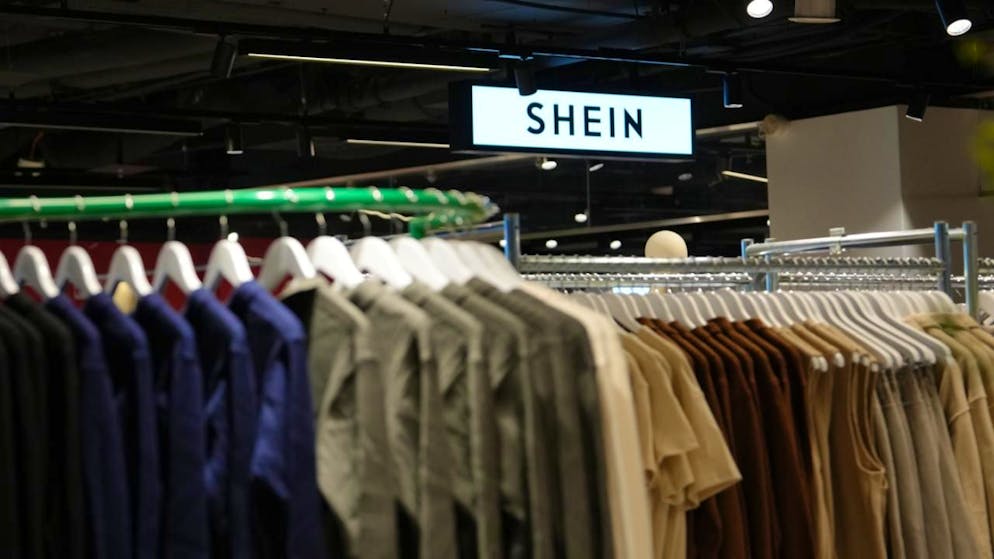Shein eröffnete Anfang November 2025 im Pariser Warenhaus BHV seinen ersten physischen Verkaufsraum weltweit. (Archivbild)