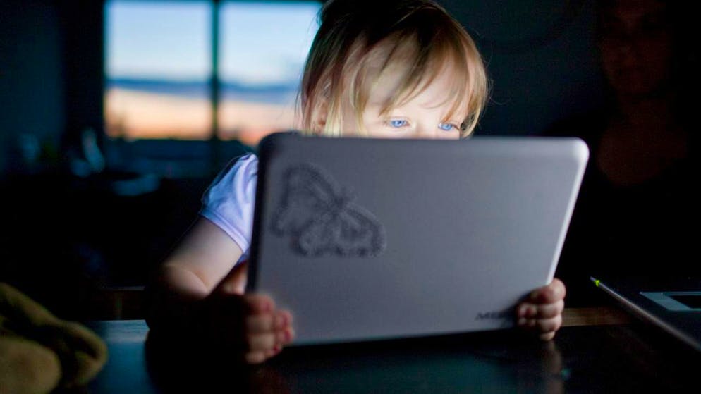 Molti minorenni sono esporti ai rischi derivanti da Internet