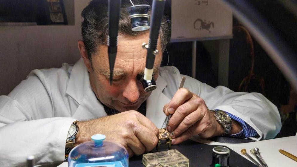 Watch exports continue to decline in October (symbolic image)