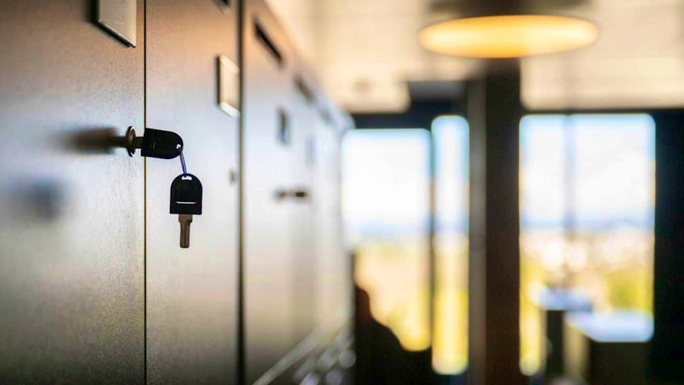 More than 41 percent of those surveyed often felt emotionally exhausted after work. (symbolic image)