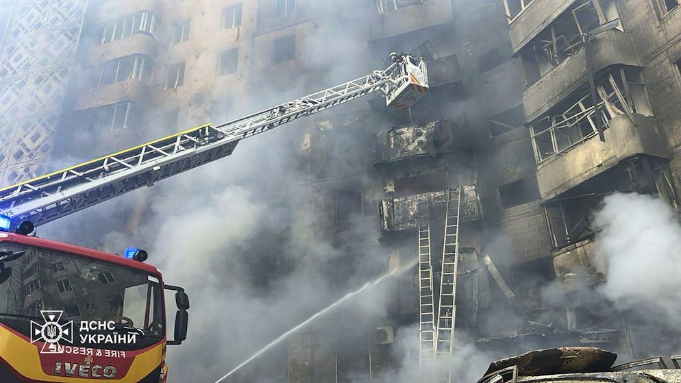 Berichte über den Rahmenentwurf tauchten auf, als Russland einen schweren Angriff auf Ternopil in der Westukraine startete. Mindestens 21 Menschen sollen dabei getötet worden sein. (19. November 2025)