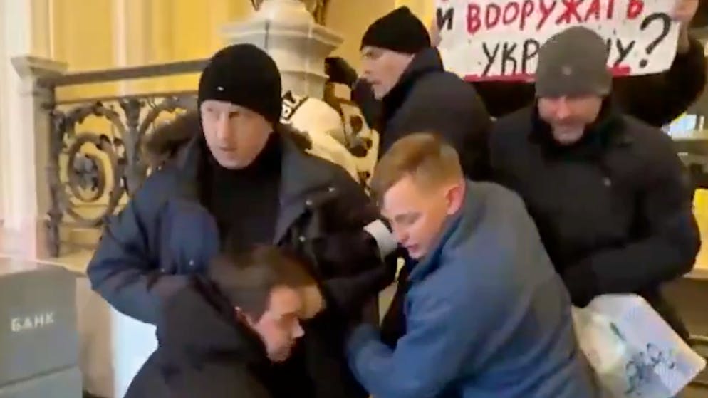 St. Petersburg. Polens Botschafter in Russland auf offener Strasse attackiert