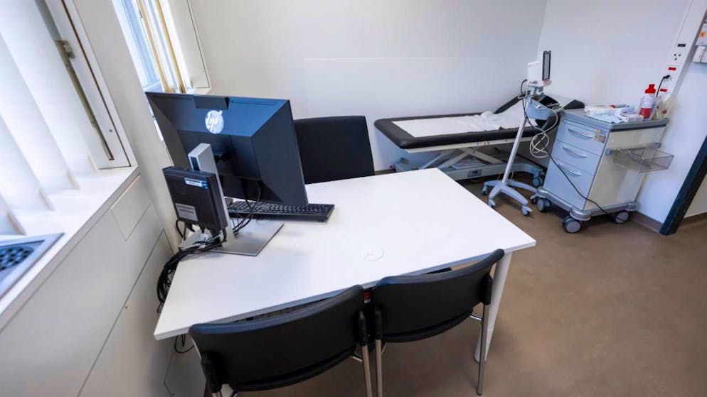 Trois nouveaux plateaux ambulatoires - qui réunissent l’ensemble des prestations d'un service - ont été inaugurés jeudi aux Hôpitaux universitaires de Genève (HUG). Ils permettront de répondre à l'augmentation de l'activité ambulatoire et d'améliorer la prise en charge des patients.