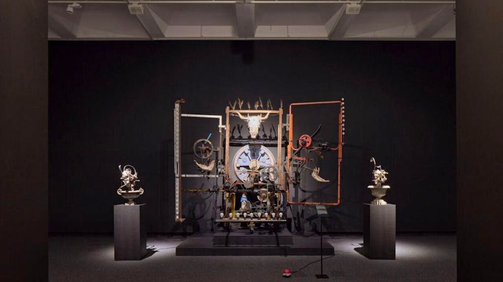 Der "Retabel Cenodoxus. Isenheimer Flügelaltar" ist eines der Hauptwerke der Ausstellung "Jean Tinguely, émetteur poétique" in Freiburg.