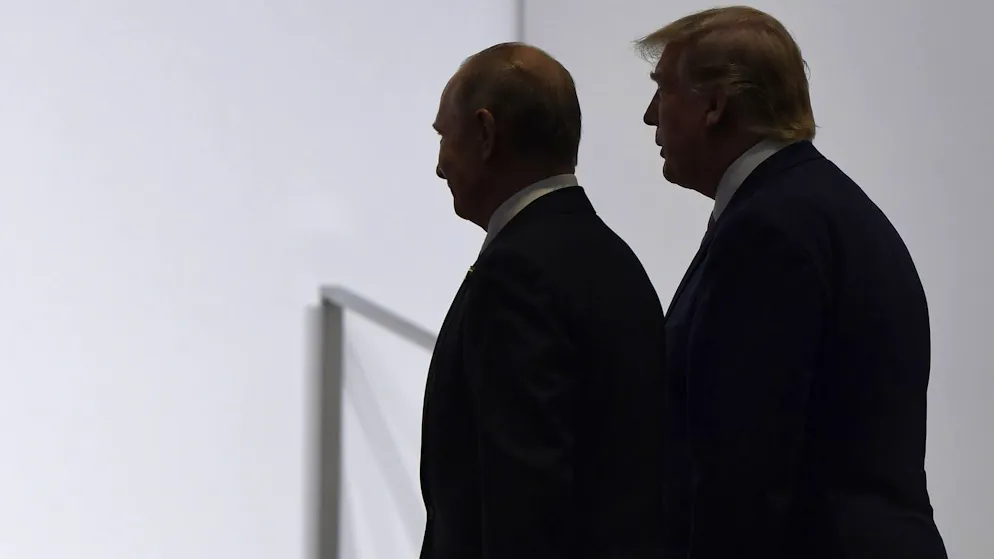 Wladimir Putin (links) und Donald Trump im Juni 2019 im japanischen Osaka: Ein Bericht warnt, dass Moskau Seite an Seite mit Washington daran arbeitet, die Unabhängigkeitsabstimmung in Alberta zu beeinflussen.