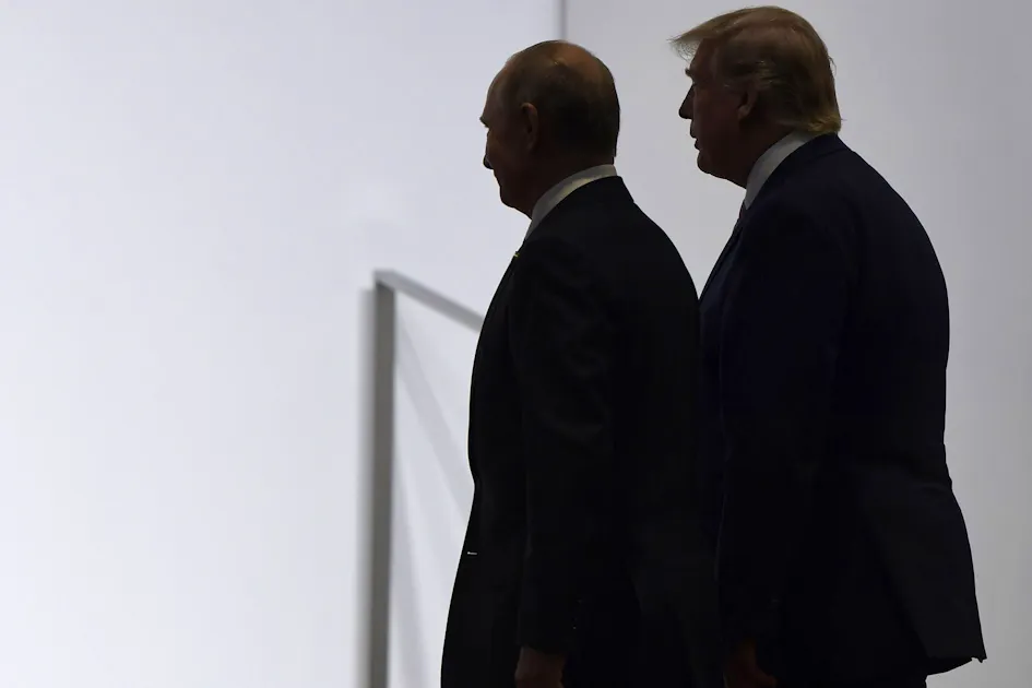 Land vor Zerreissprobe Putin, Trump und Maga-Stars mischeln bei historischer Abstimmung im Nachbarland mit