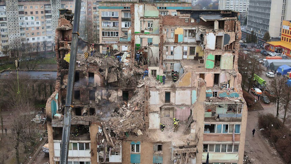 Guerra in Ucraina. Ultimatum di Trump a Kiev, Putin: «Il piano è la base per la pace»